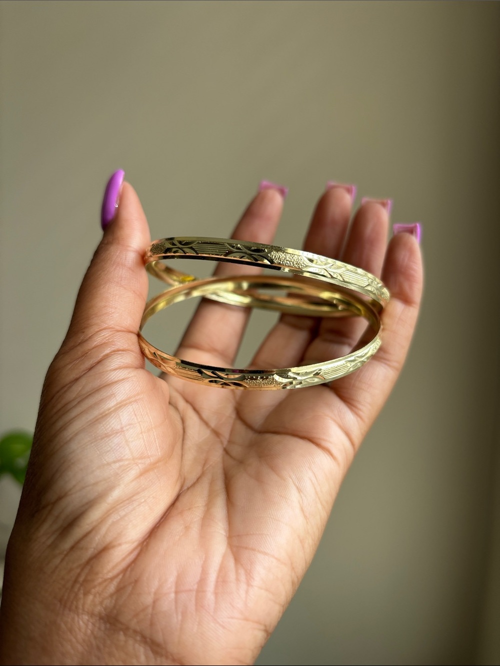 14K Gold Filled Engraved Bangle Bracelets - Set of 2 - Picture 3 of 3